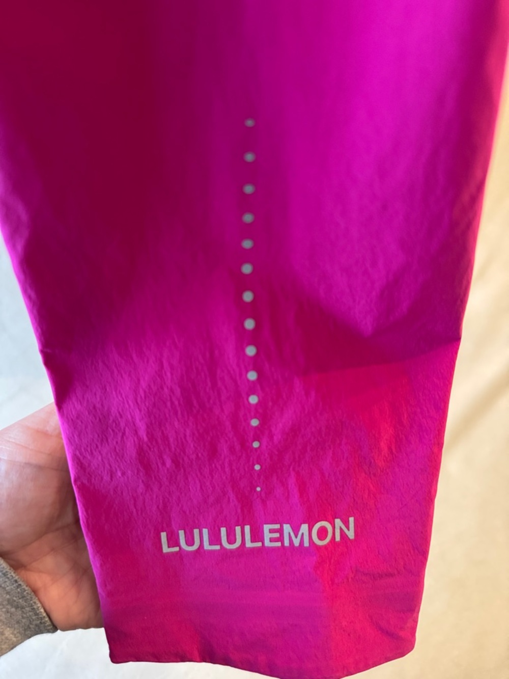EUC! Lululemon Fast and Free Windbreaker
Ripened Raspberry, sz 8 - Picture 13 of 16